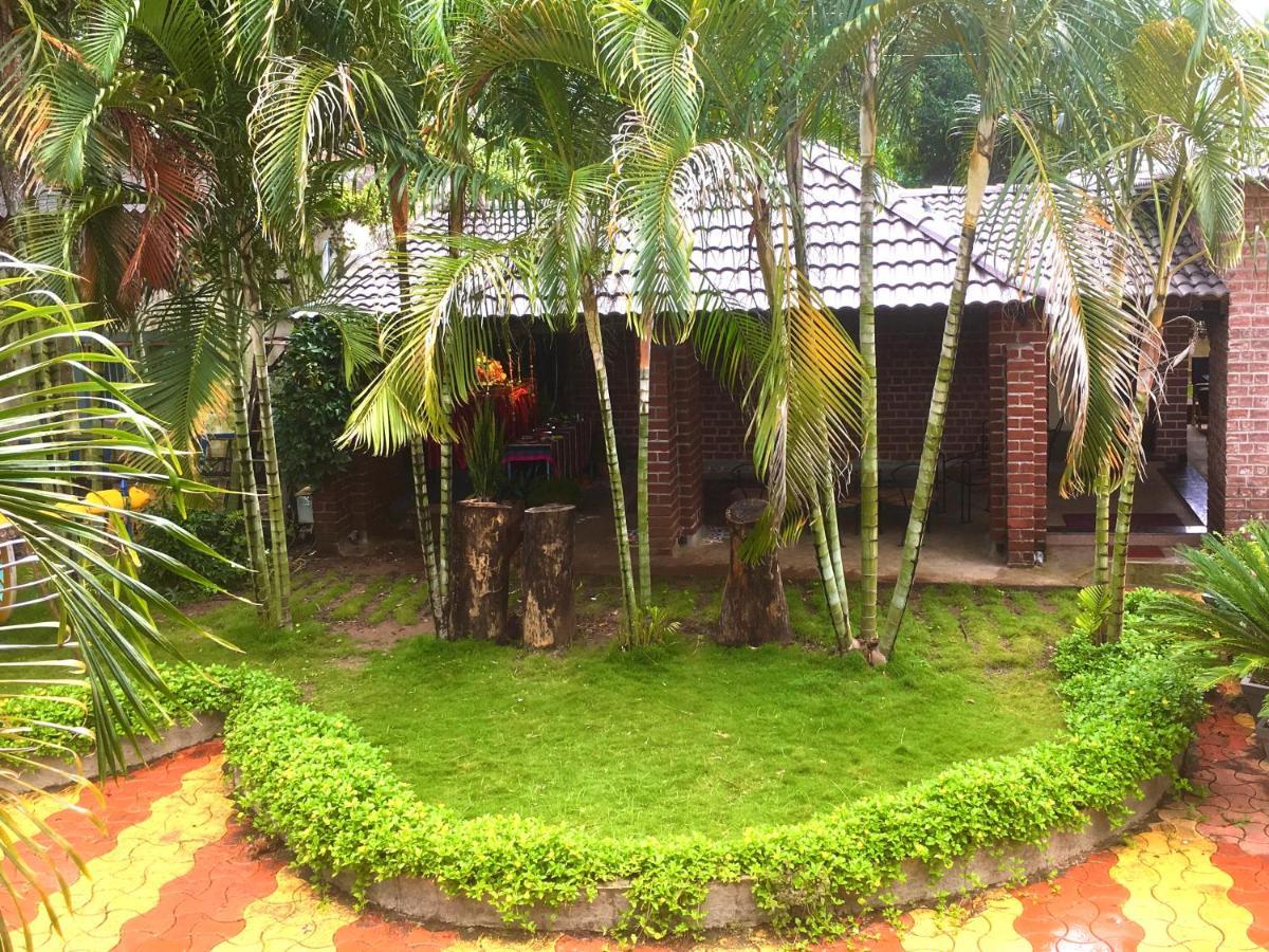 Anandvan Holiday Homes, Wai Esterno foto